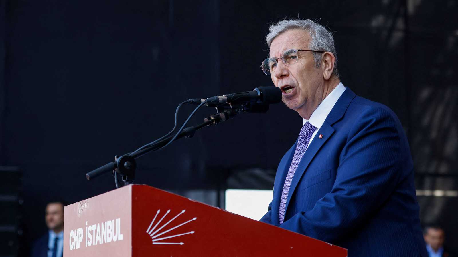 تهدد معارضا بارزا.. اتهامات الفساد تلاحق موظفين في بلدية أنقرة