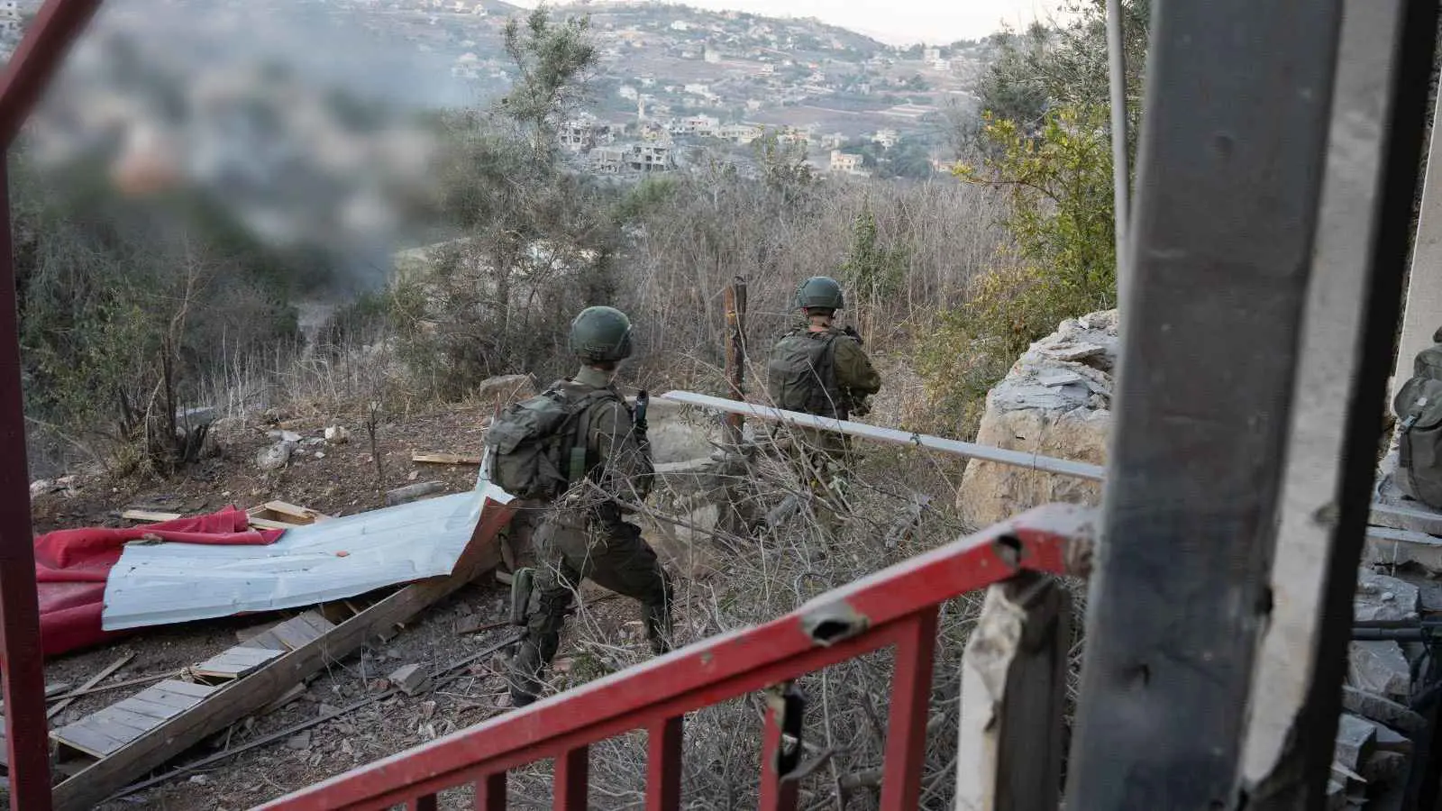 إسرائيل تقصف مقرات قيادة لحزب الله في منطقة الحوش