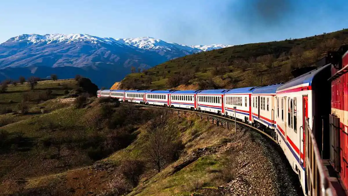 من الغرب إلى الشرق.. هل يكون العقد القادم لصالح أوراسيا؟