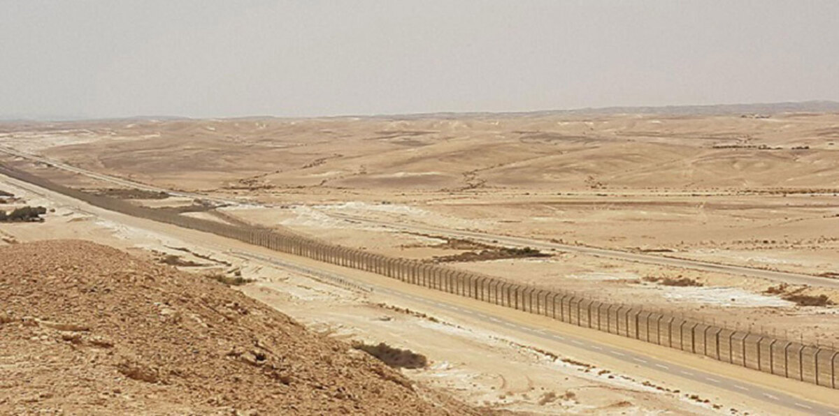 تقرير إسرائيلي: داعش يخطط لشن هجوم ضد إسرائيل عبر سيناء قريبًا