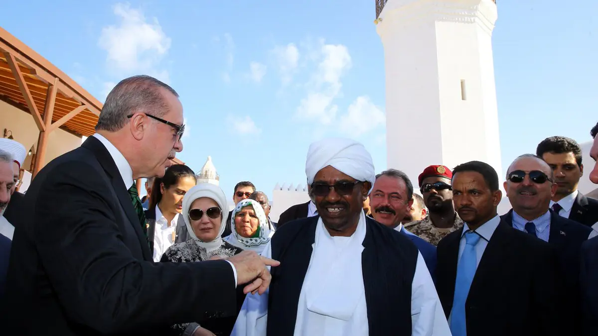 على غرار اتصال تميم... حزب أردوغان يقف مع البشير ضد احتجاجات السودان