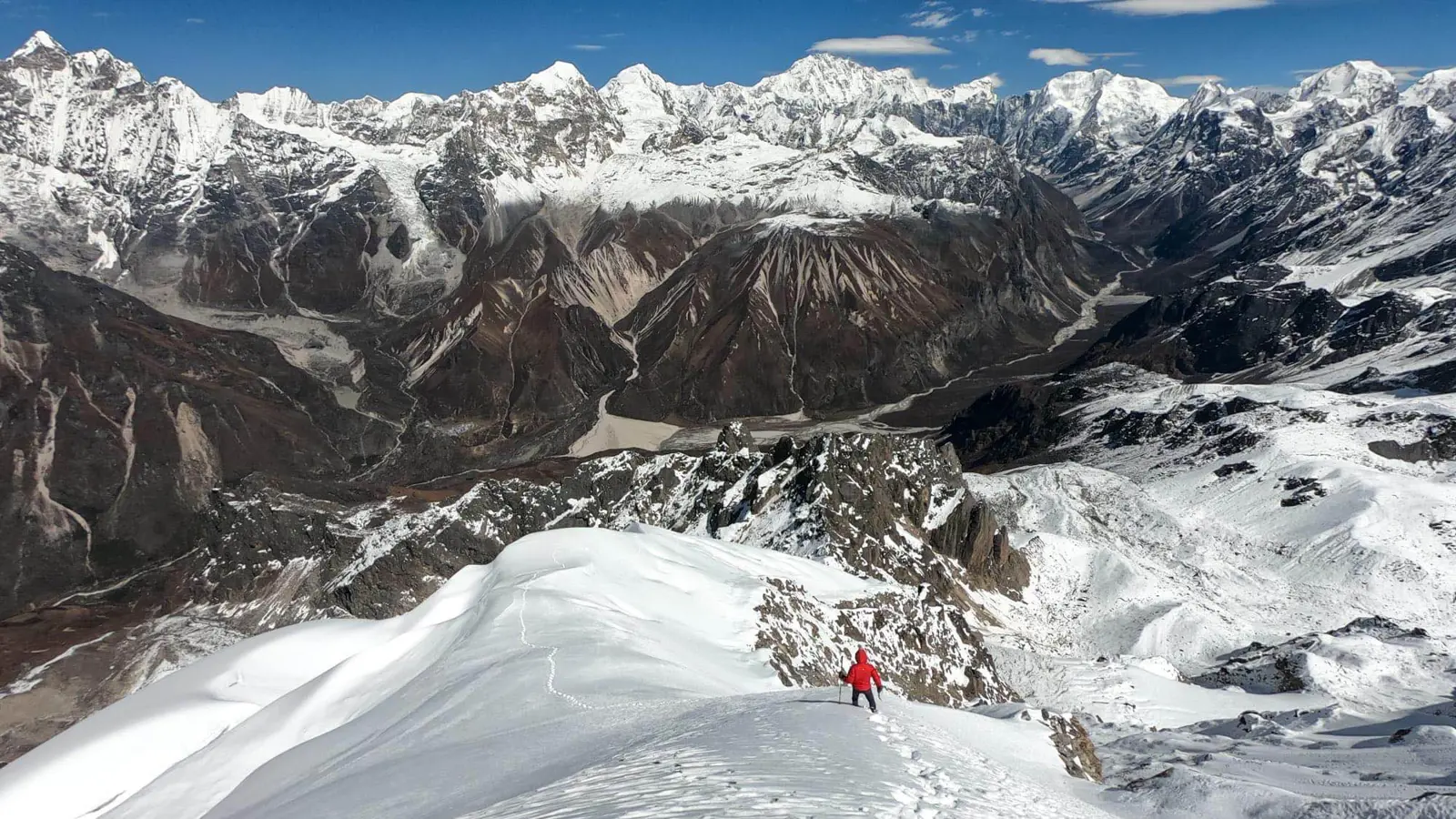 وفاة متسلق إثر سقوطه "المرعب" من إحدى قمم الهملايا