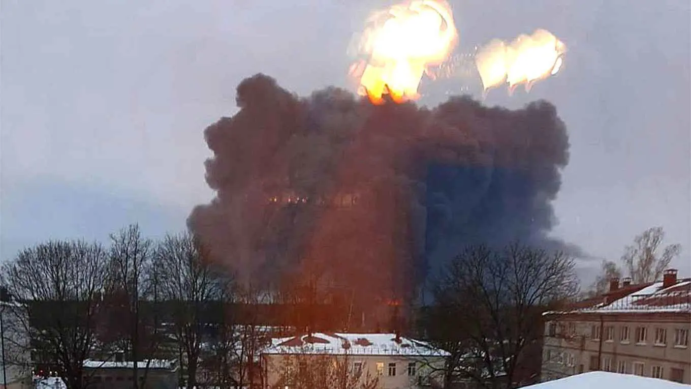 أوكرانيا تقصف مستودع النفط الروسي "أطلس"