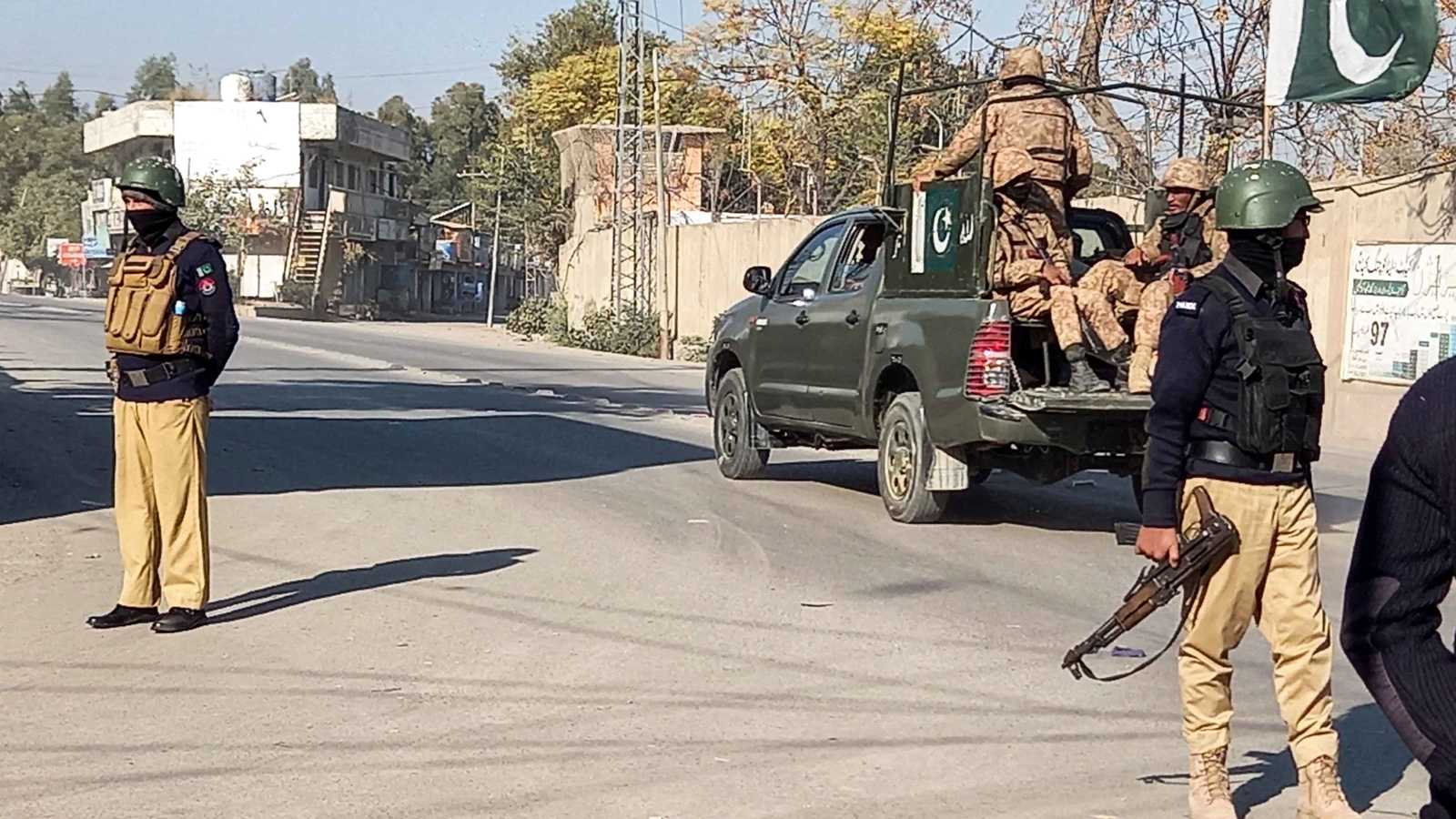 الشرطة الباكستانية تعتقل مراهقة جُنّدت لتنفيذ تفجير ضخم في البلاد