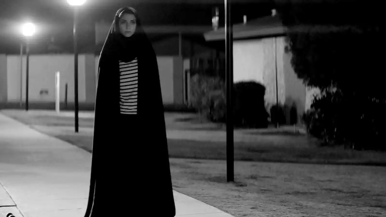 "تقاطعات غريبة" تعيد فيلما إيرانيا من عام 2014 إلى الواجهة