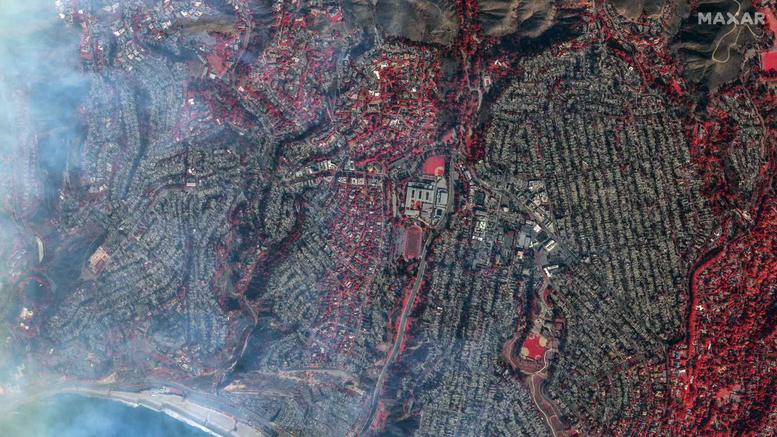 لوس أنجلوس.. 57 مليار دولار خسائر الحرائق الأولية