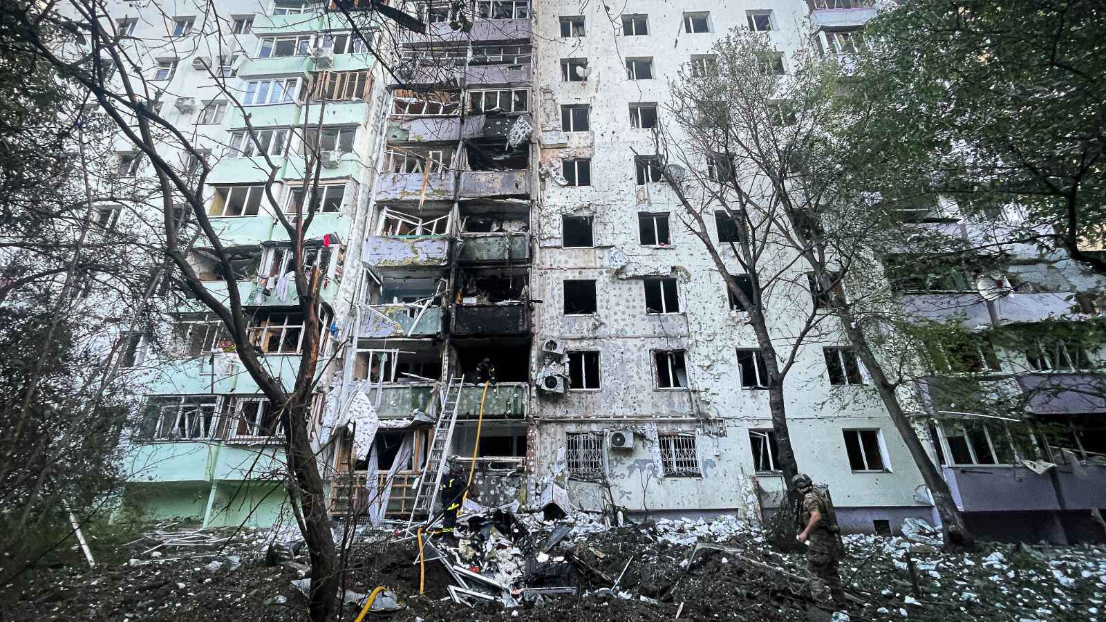 هجوم كاسح.. روسيا تمطر أوكرانيا بمئات الصواريخ والمسيرات