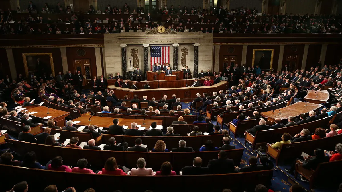 "كورونا" يداهم الكونجرس الأمريكي ويصيب نائبين