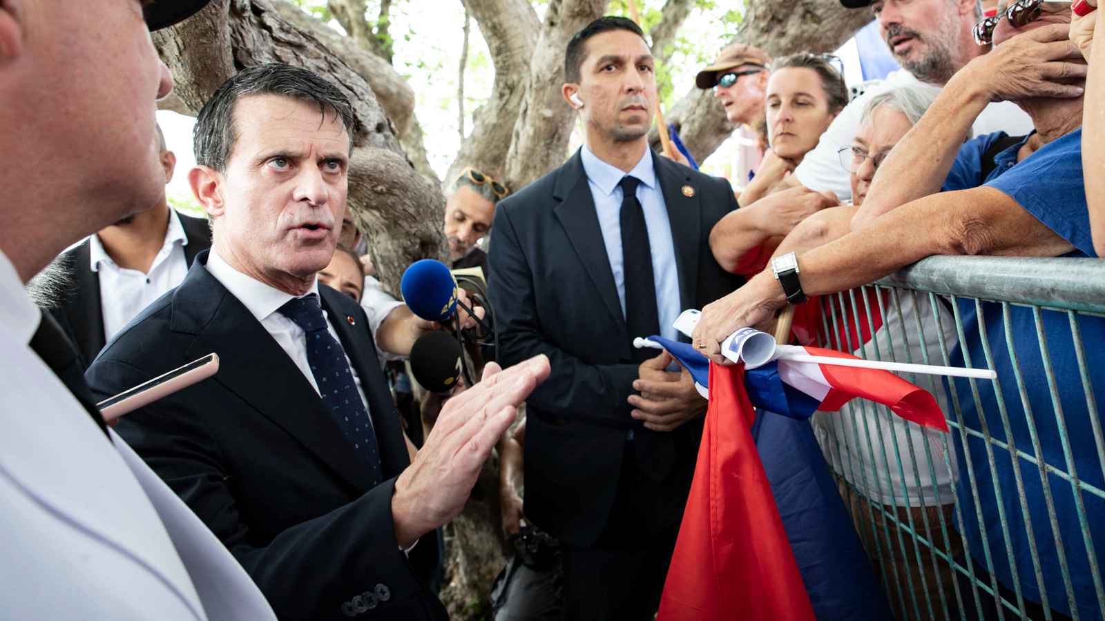 احتجاجات في كاليدونيا الجديدة خلال زيارة وزير الخارجية الفرنسي