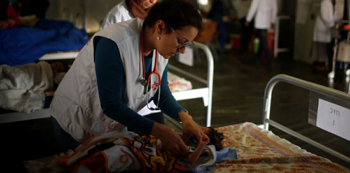 الجوع ينال من الأطفال الرضع مع استمرار الحرب في الموصل