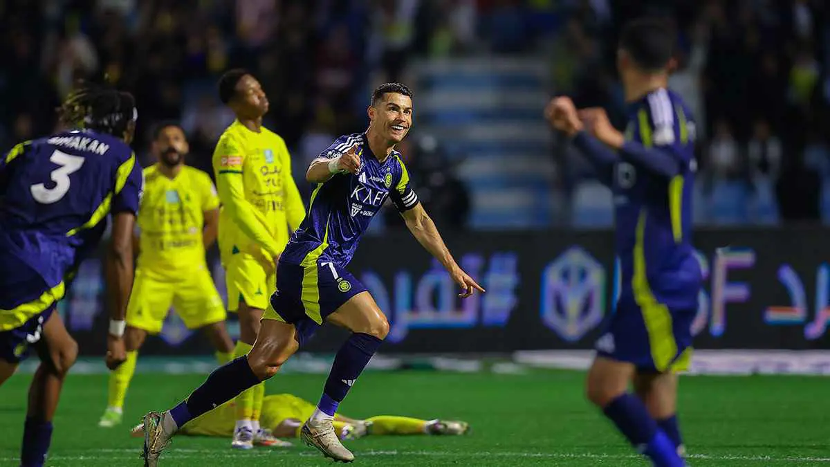 مع صديقه.. رونالدو يتحدث عن ميسي وريال مدريد في مقابلة مثيرة