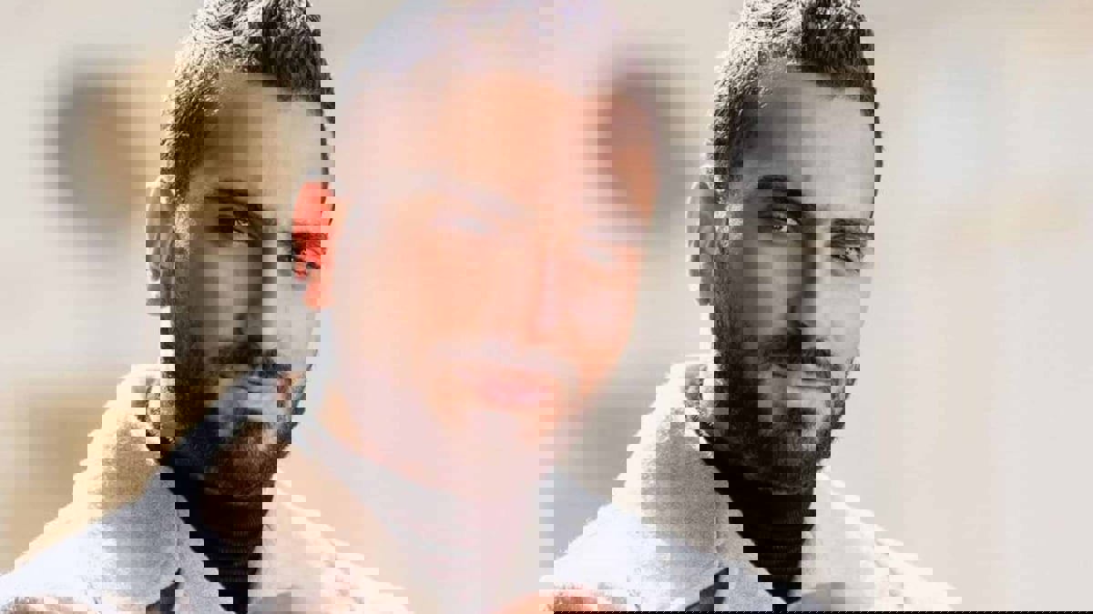 تهنئة "غير لائقة" من الفنان المصري محمد الشرنوبي لإعلامية بزفافها تثير الجدل