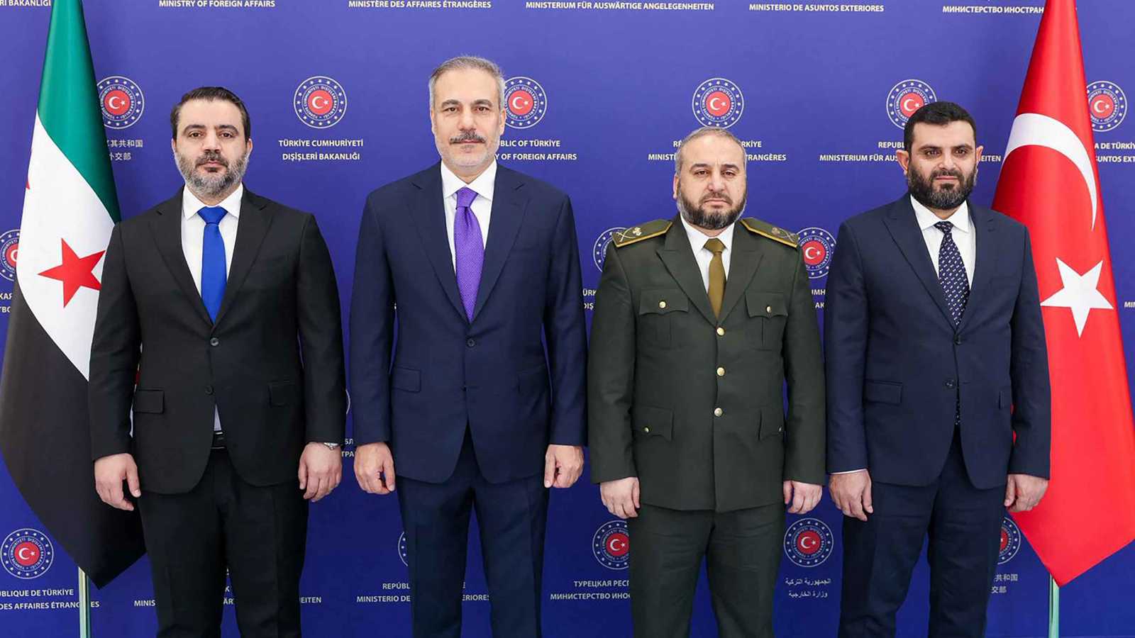 أبرزها ملف "قسد".. حسابات شائكة في التعاون العسكري بين سوريا وتركيا