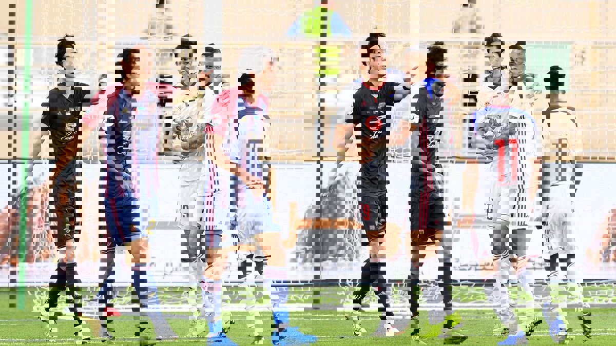 ويلتون يهدي الشارقة فوزًا مثيرًا على الوحدة في الدوري الإماراتي (فيديو)