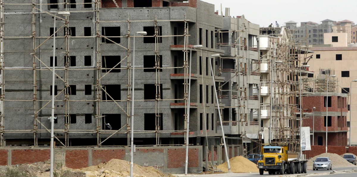 لماذا يقبل المصريون على شراء العقارات رغم ارتفاع أسعار الوحدات السكنية؟