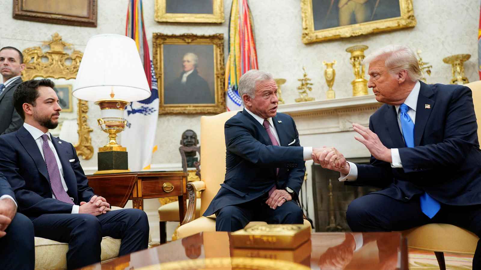 جدّد رفض التهجير.. ملك الأردن يعلق على لقائه بترامب