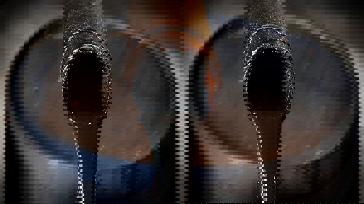 تراجع أسعار النفط بفعل انتشار أوميكرون السريع