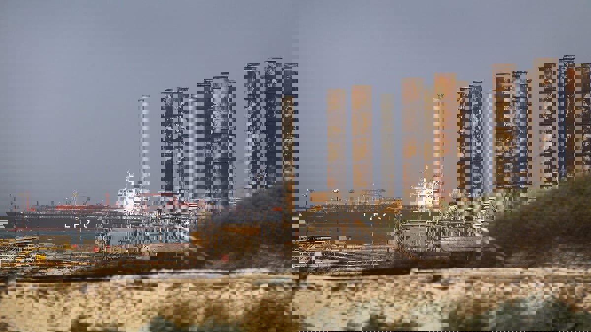 مؤسسة النفط: مرفأ الحريقة الليبي سيعود فورا إلى العمل بشكل طبيعي