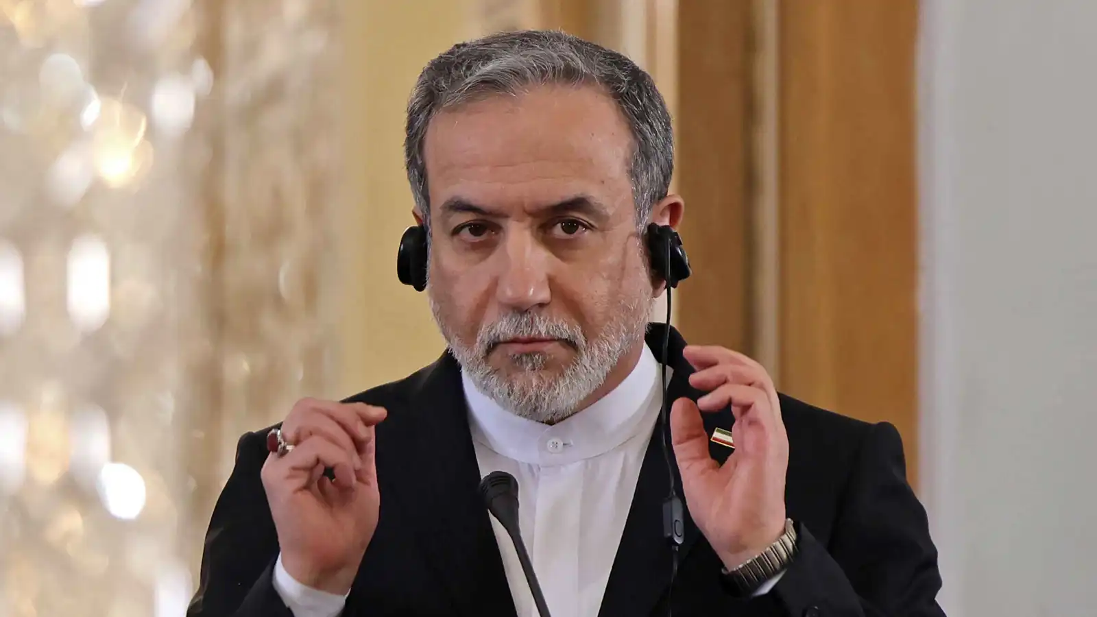 عراقجي: نعتزم إعداد مسودة لاتفاق نووي محتمل مع واشنطن قريباً