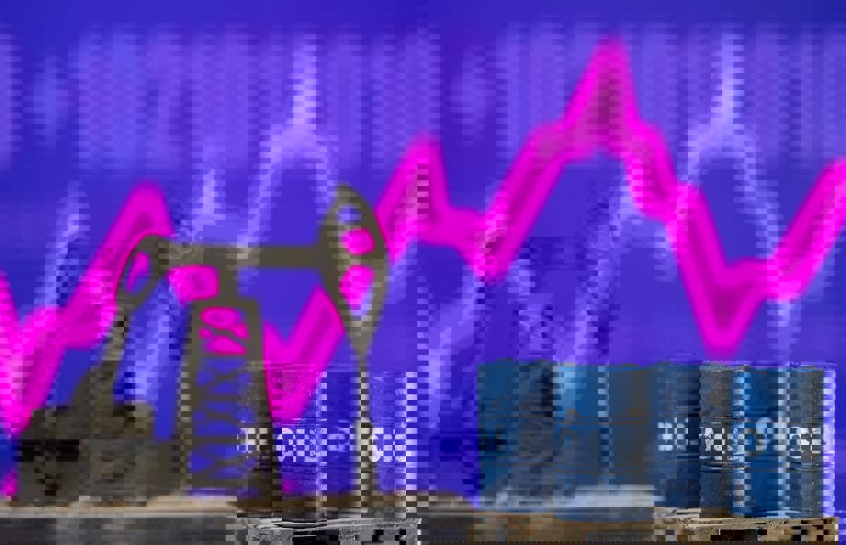 النفط يتجه لتحقيق مكاسب أسبوعية وسط مؤشرات على تحسن الطلب
