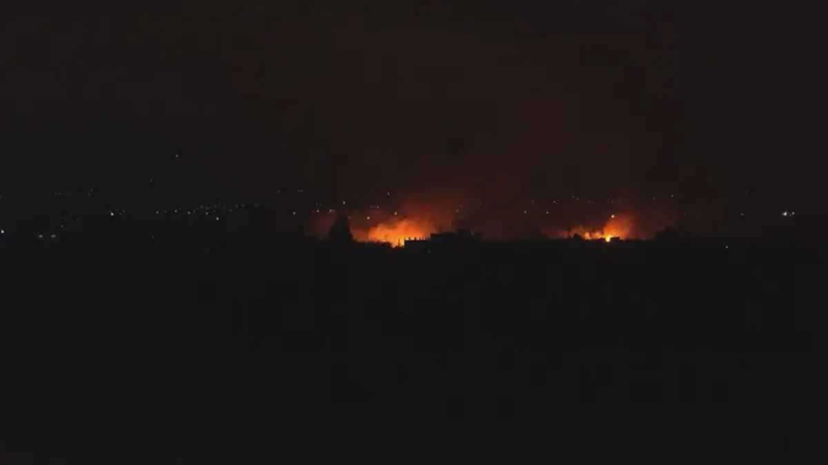 أنباء عن انفجارات وتفعيل المضادات الجوية في اللاذقية السورية