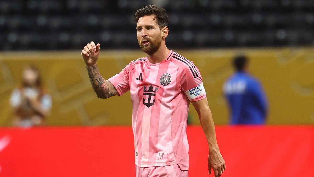 خالد البلطان يطالب بانضمام ميسي إلى الشباب السعودي