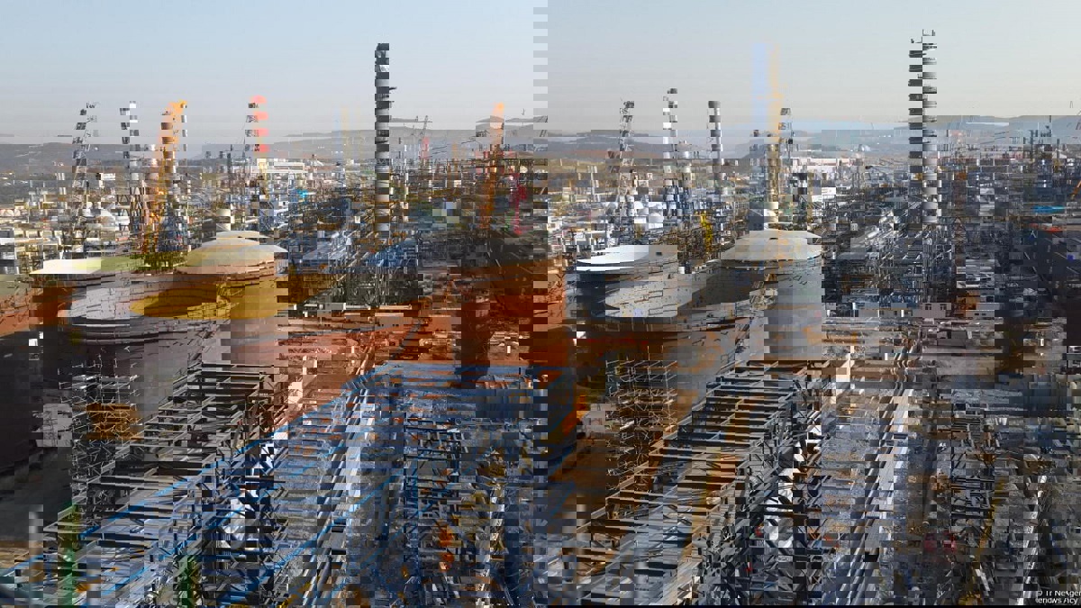 تركيا تخطط لاستثمار 10 مليارات دولار في مصفاة للبتروكيماويات