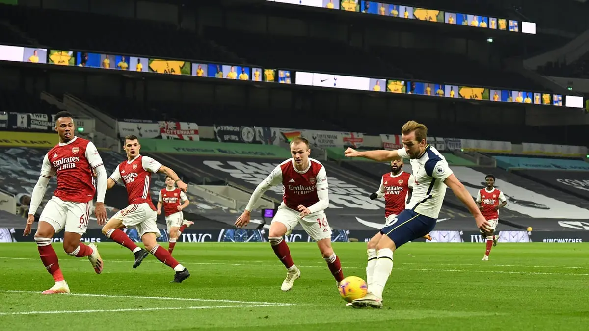 توتنهام يقهر آرسنال وليفربول يسحق وولفرهامبتون ويشعل الصراع على قمة ترتيب الدوري الإنجليزي