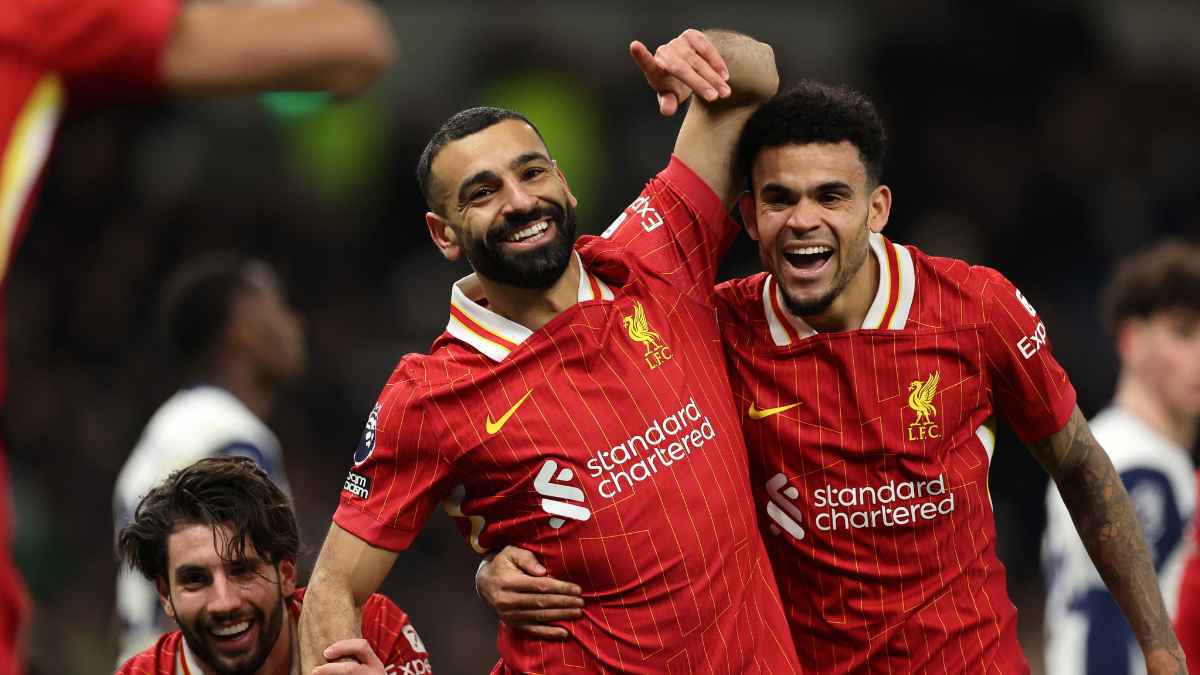 رونالدو خسر الرهان.. نجم ليفربول يرحل رسميا