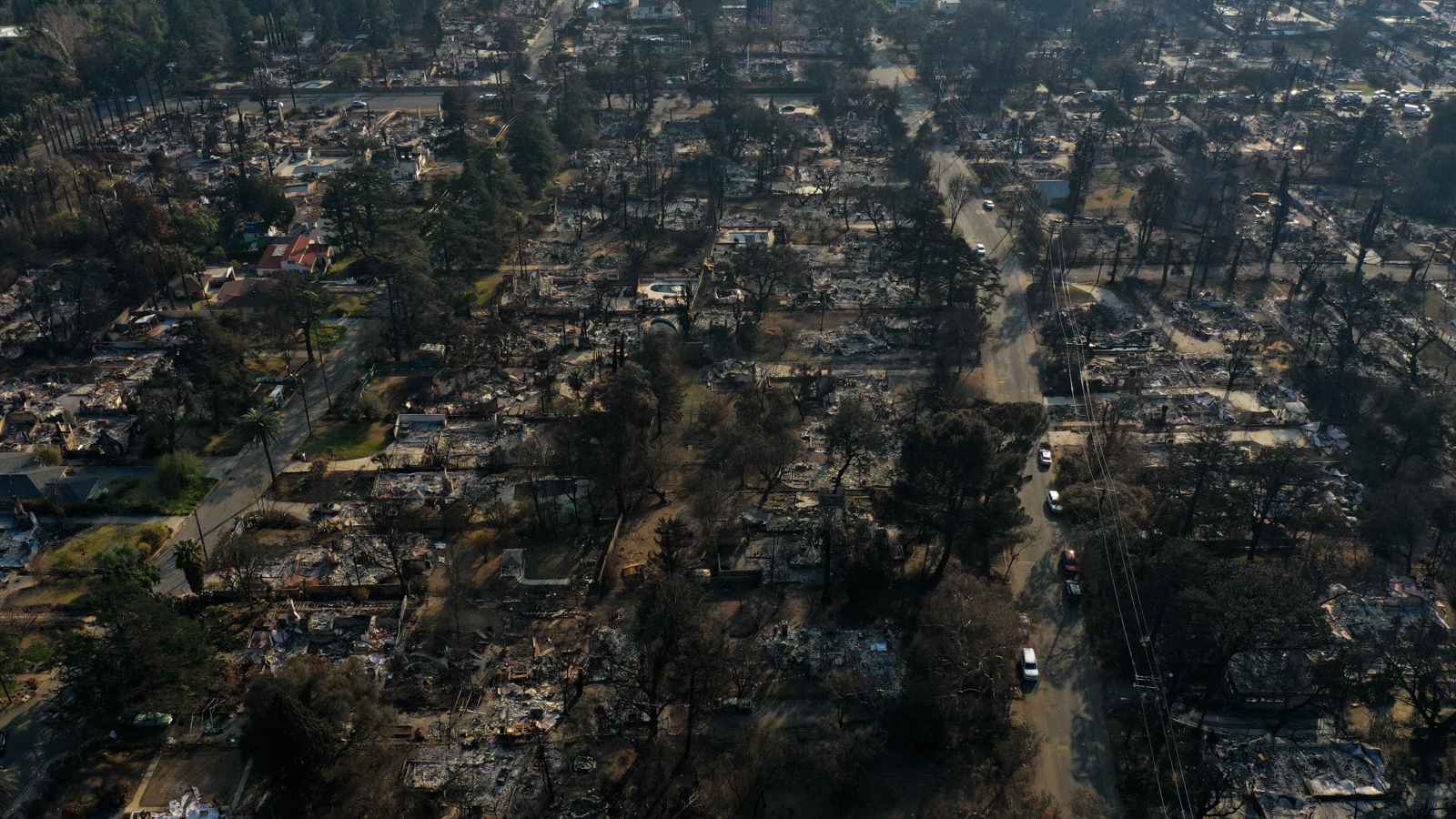 السيطرة "بالكامل" على حريق إيتون في لوس أنجلوس