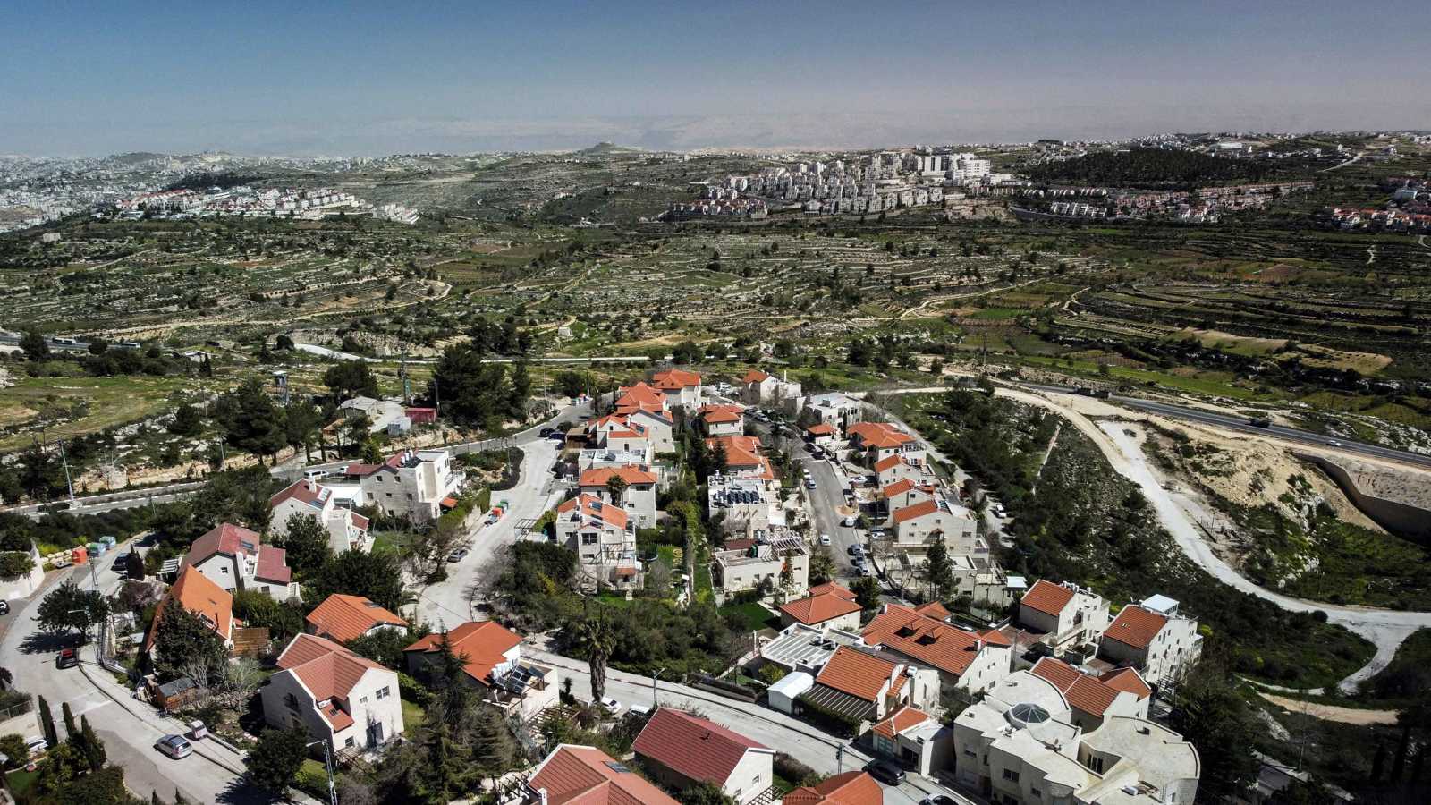 "الدولة الفلسطينية قادمة".. السلطة ترد على مخطط نتنياهو الاستيطاني