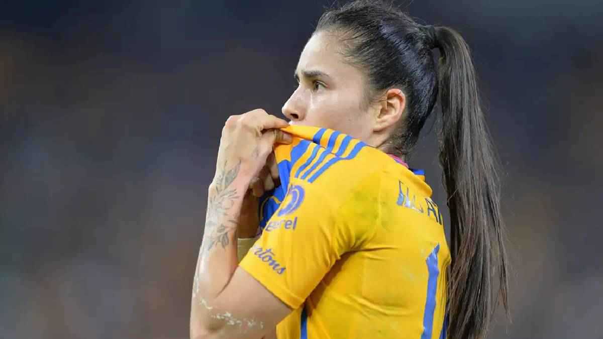 سجلت هدفا أسطوريا.. من هي صاحبة أعلى صفقة انتقال في تاريخ الكرة النسائية؟