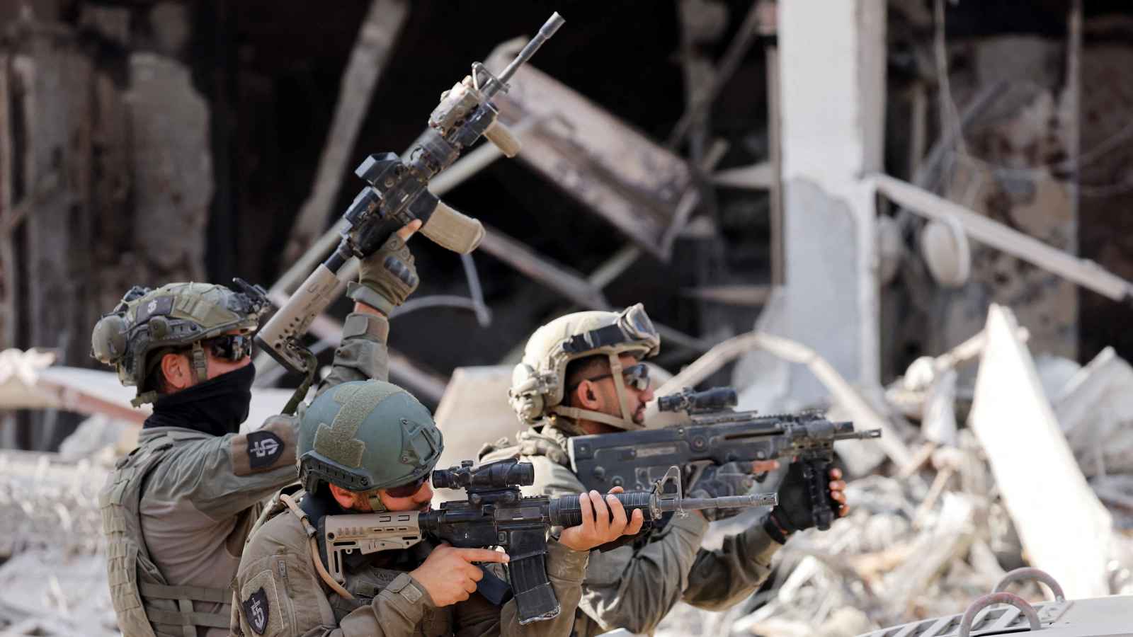 إسرائيل تقر بمقتل 3 من أسراها بقصف سابق على غزة