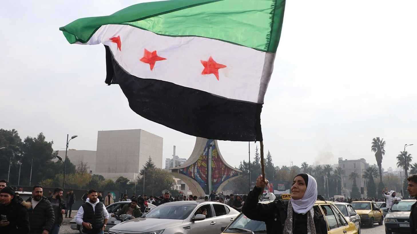 التطبيع والنفوذ.. لماذا فرض ترامب أعلى الرسوم على سوريا؟