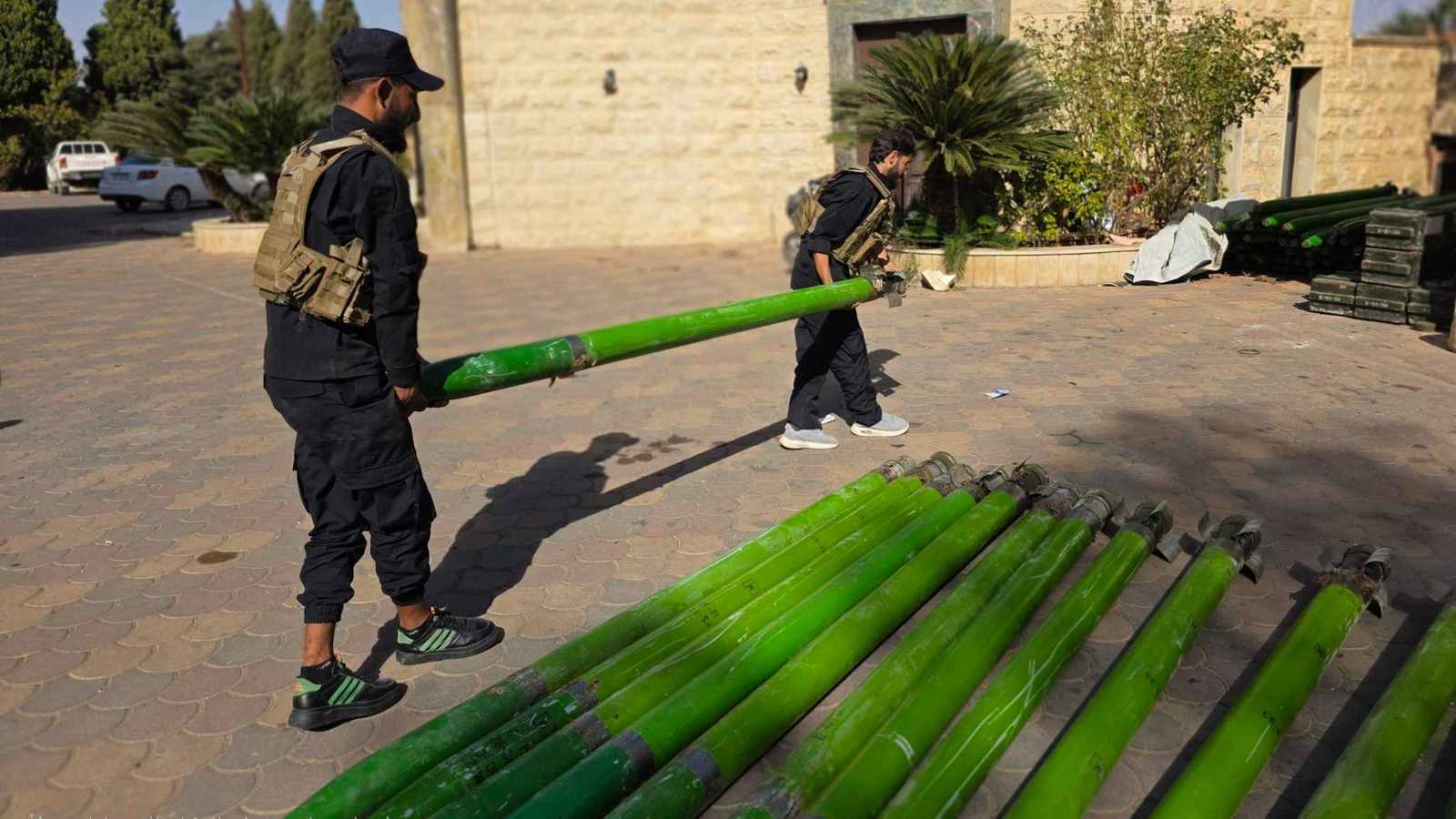 صواريخ وقذائف.. سوريا تحبط تهريب شحنة سلاح ضخمة إلى دول الجوار (صور)