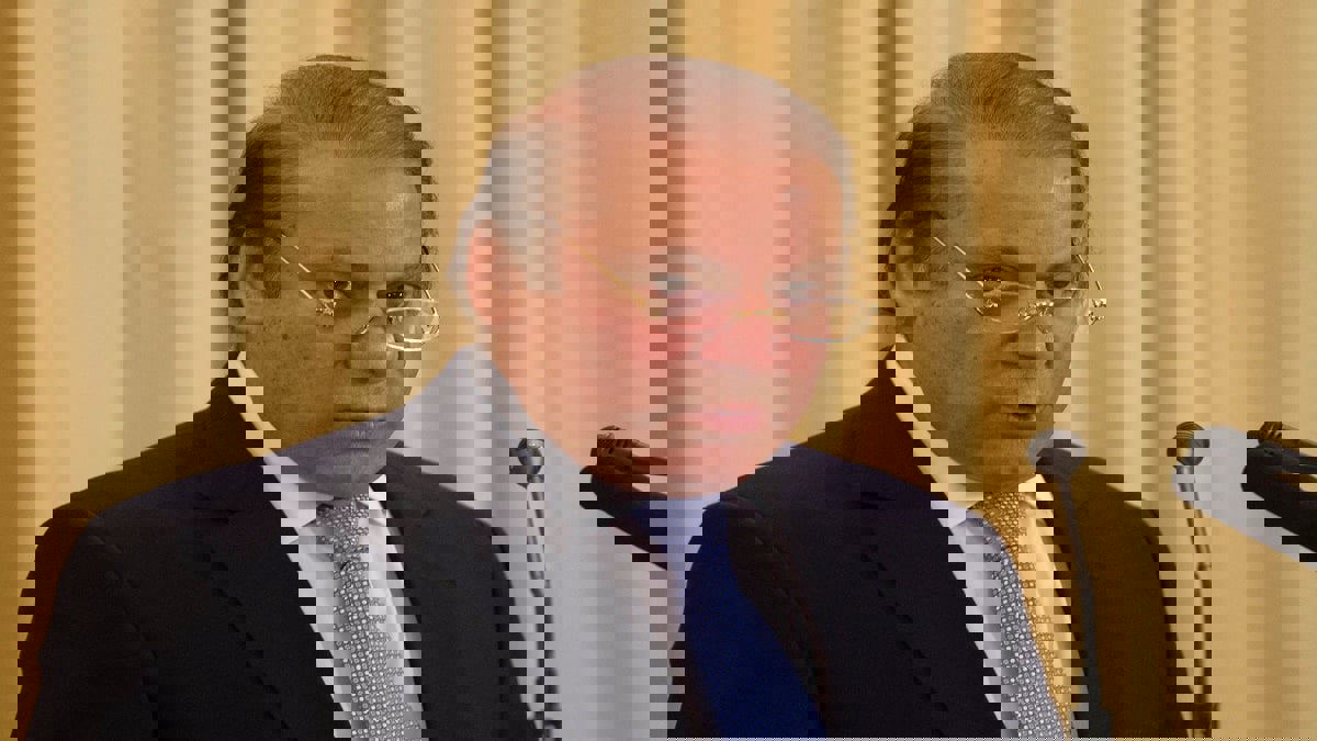 نواز شريف يتهم قائد الجيش الباكستاني بالإطاحة بحكومته