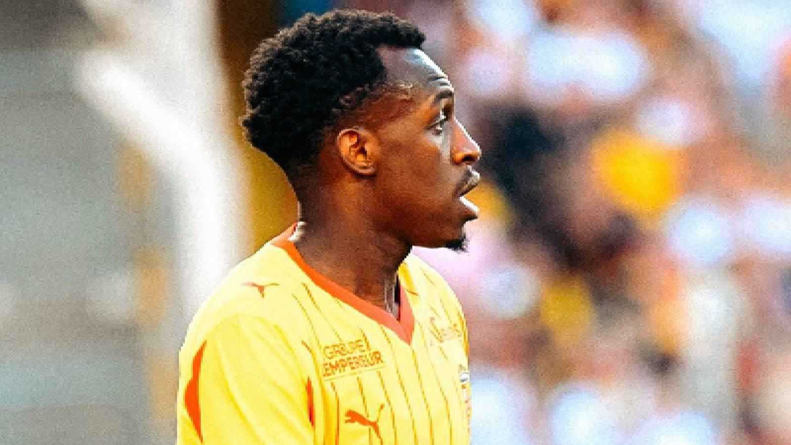 هل وافق سعود عبد الحميد على الانتقال إلى النصر السعودي؟ 