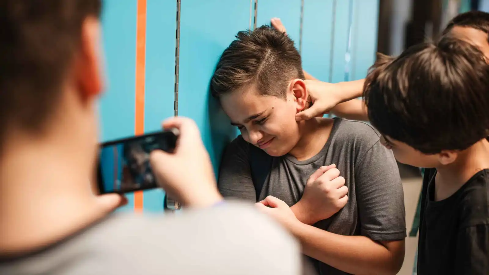 "شكواه لم تأخذ على محمل الجد".. انتحار طفل تعرض للتنمر في المدرسة