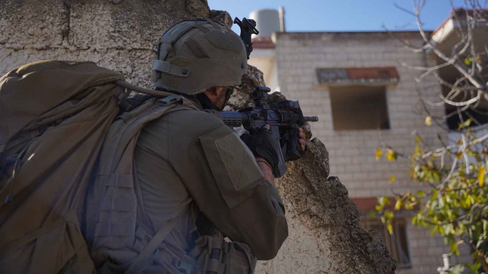 "غطاء ناري واسع".. اشتباكات "ضارية" في بلدات بجنوب لبنان