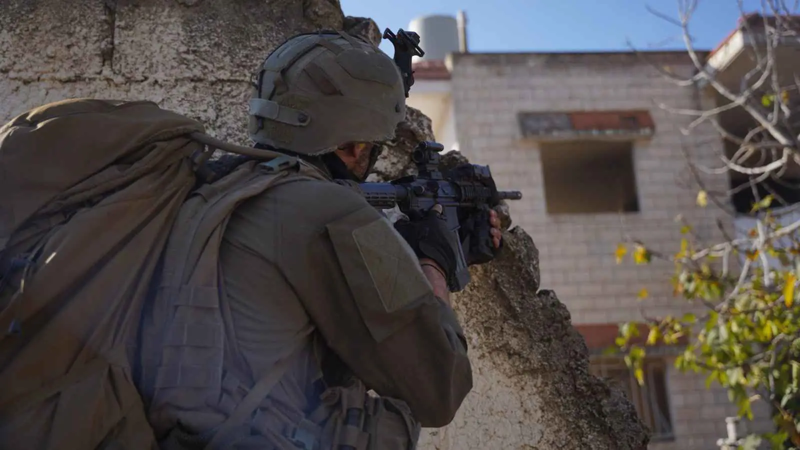 "غطاء ناري واسع".. اشتباكات "ضارية" في بلدات بجنوب لبنان