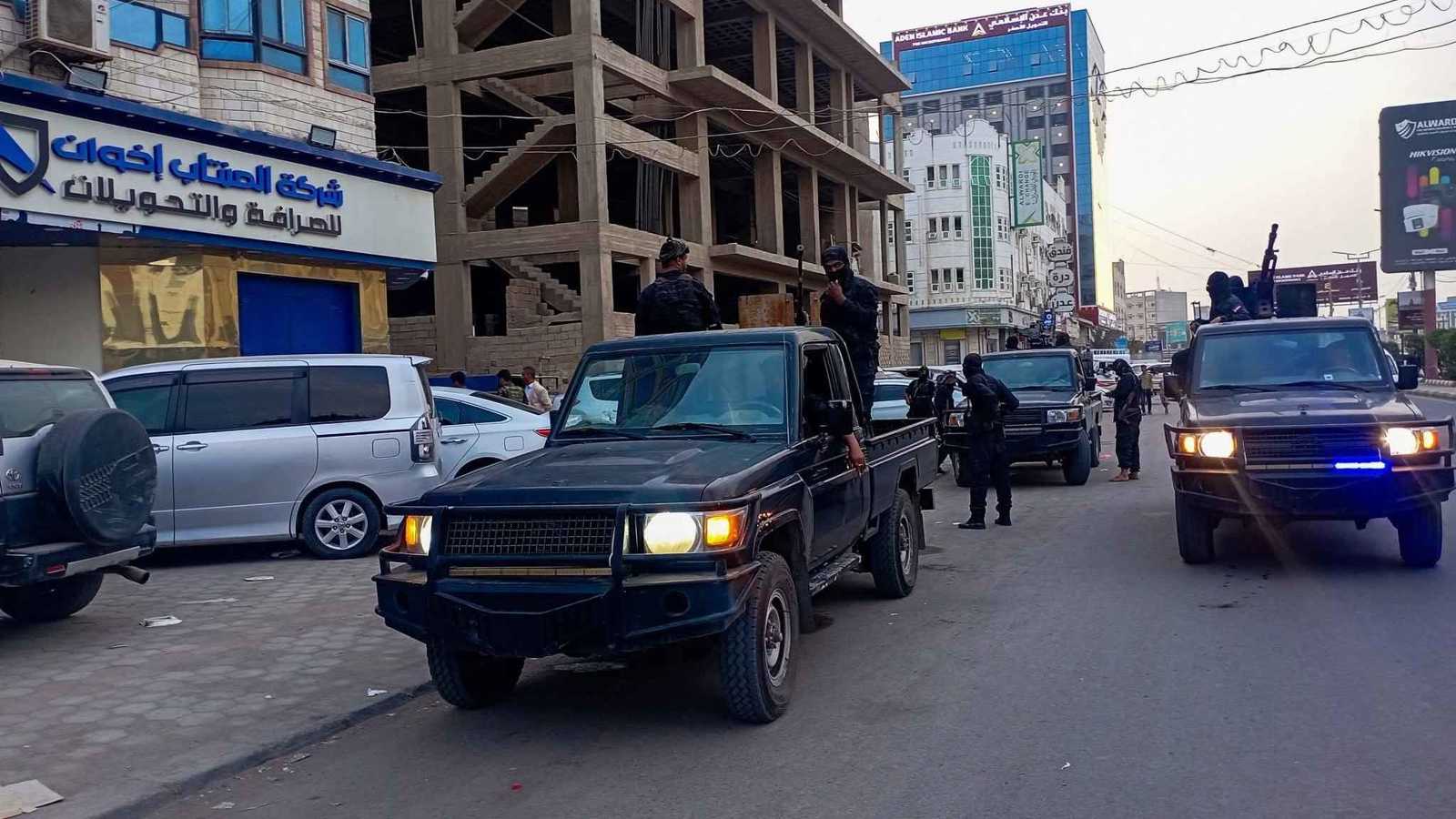 قادمة من الصين.. تفاصيل شحنة أسلحة الحوثيين المضبوطة في عدن