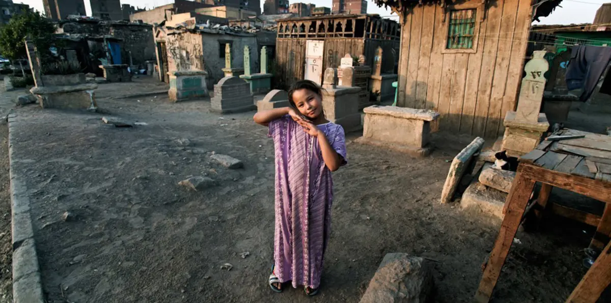 سكان المقابر في مصر .. حياة في ضيافة الموتى (فيديو إرم)