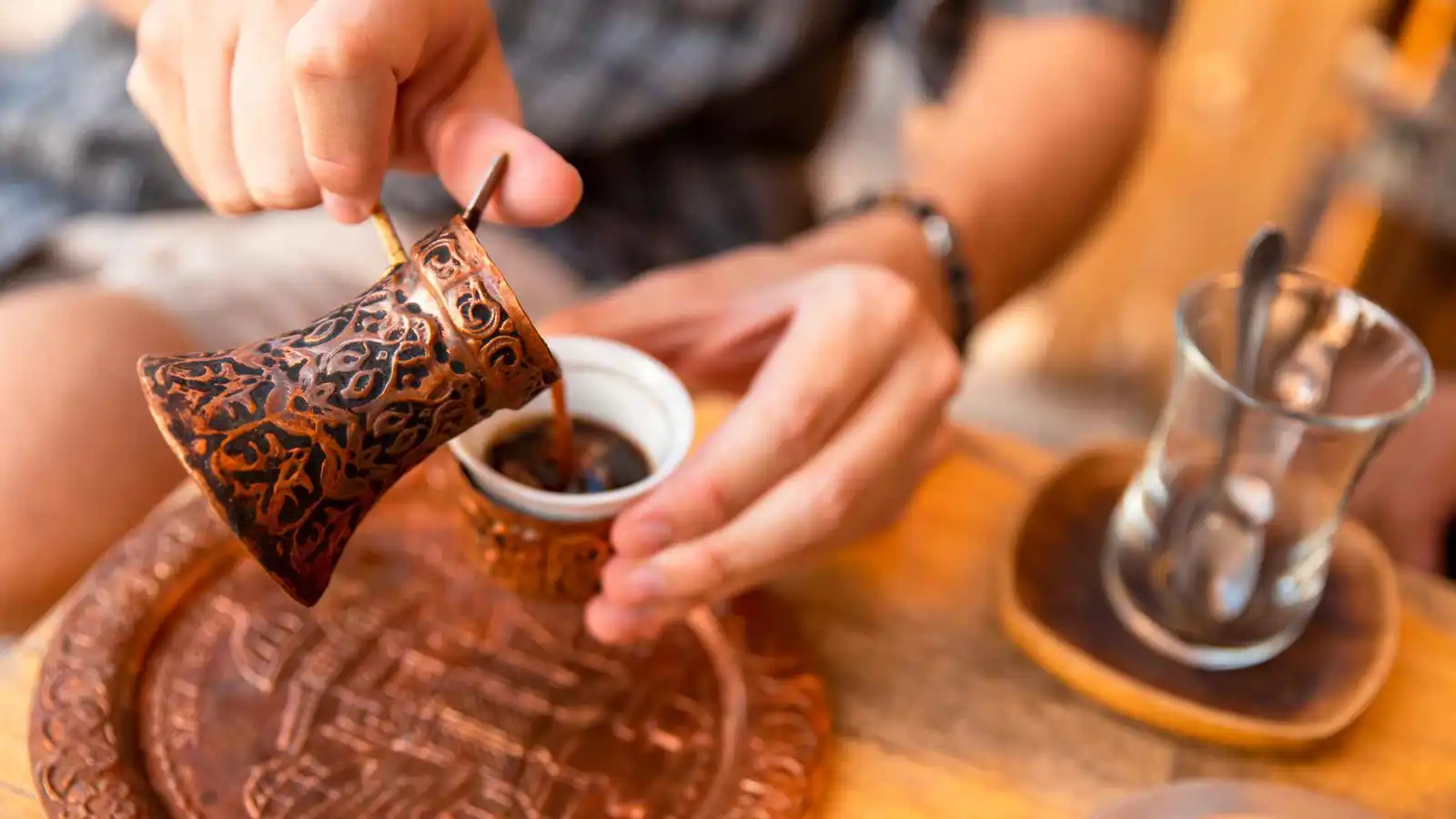 الكافيين ليس مجرد منبه.. اكتشف تأثيره على الدهون والسكري