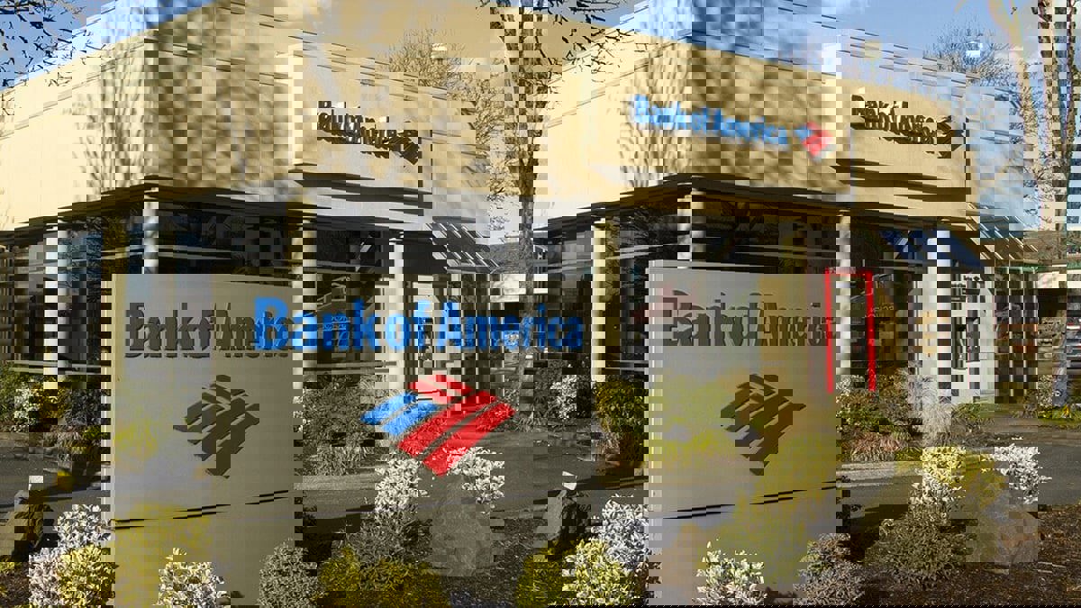 رويترز: بنك أوف أمريكا ينقل بعض مصرفييه من روسيا إلى دبي