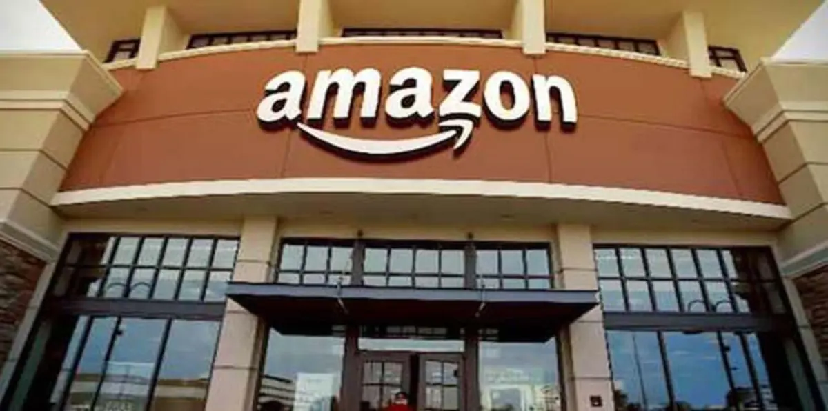شركة أمازون تفتتح أول متجر على أرض الواقع في أمريكا