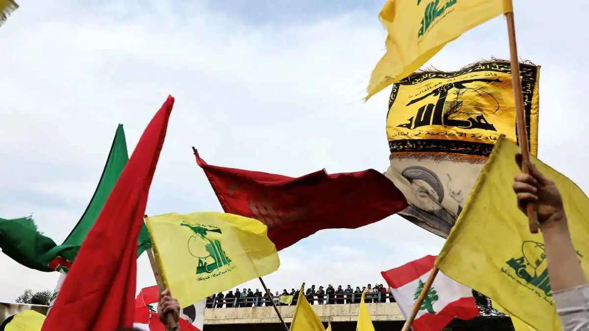 בלבול תחת משקל המצור: עיכובים בקצבאות דיור חושפים את עומק המשבר הפיננסי של חיזבאללה.