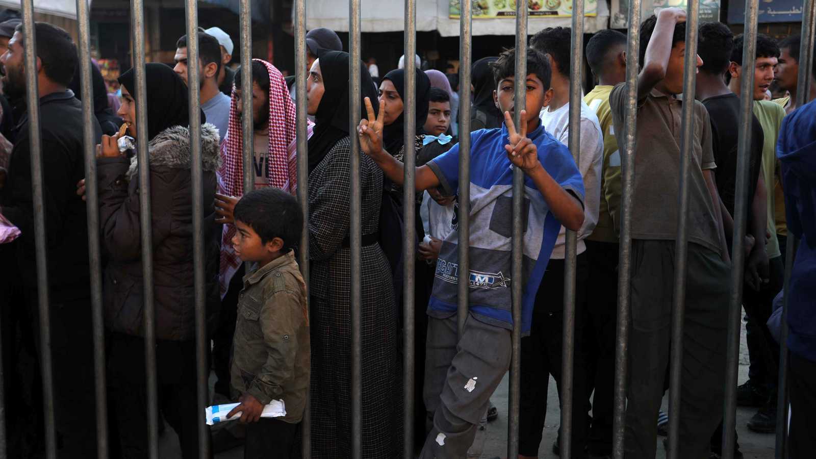 "تجنبوا دعم حماس".. الجيش الإسرائيلي يوجه تحذيرا لأهالي الأسرى الفلسطينيين