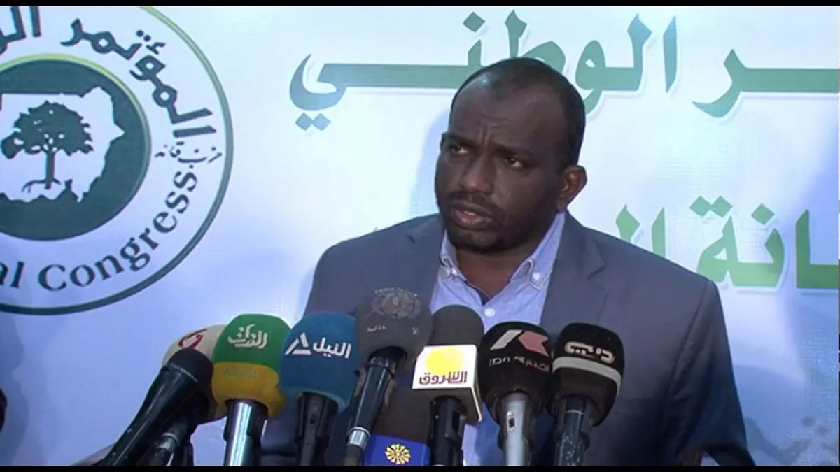 السودان يتهم اليساريين بتأجيج الاحتجاجات.. ويحذر من "استهداف ممنهج" للأطباء والأطفال