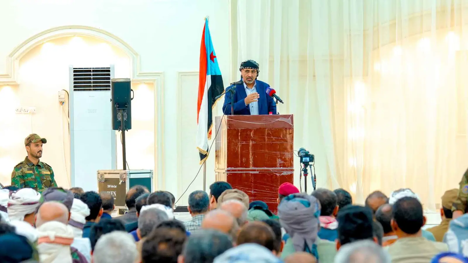 بعد قرار واشنطن.. الزبيدي: ميليشيا الحوثي تعيش حالة "هيستيرية"