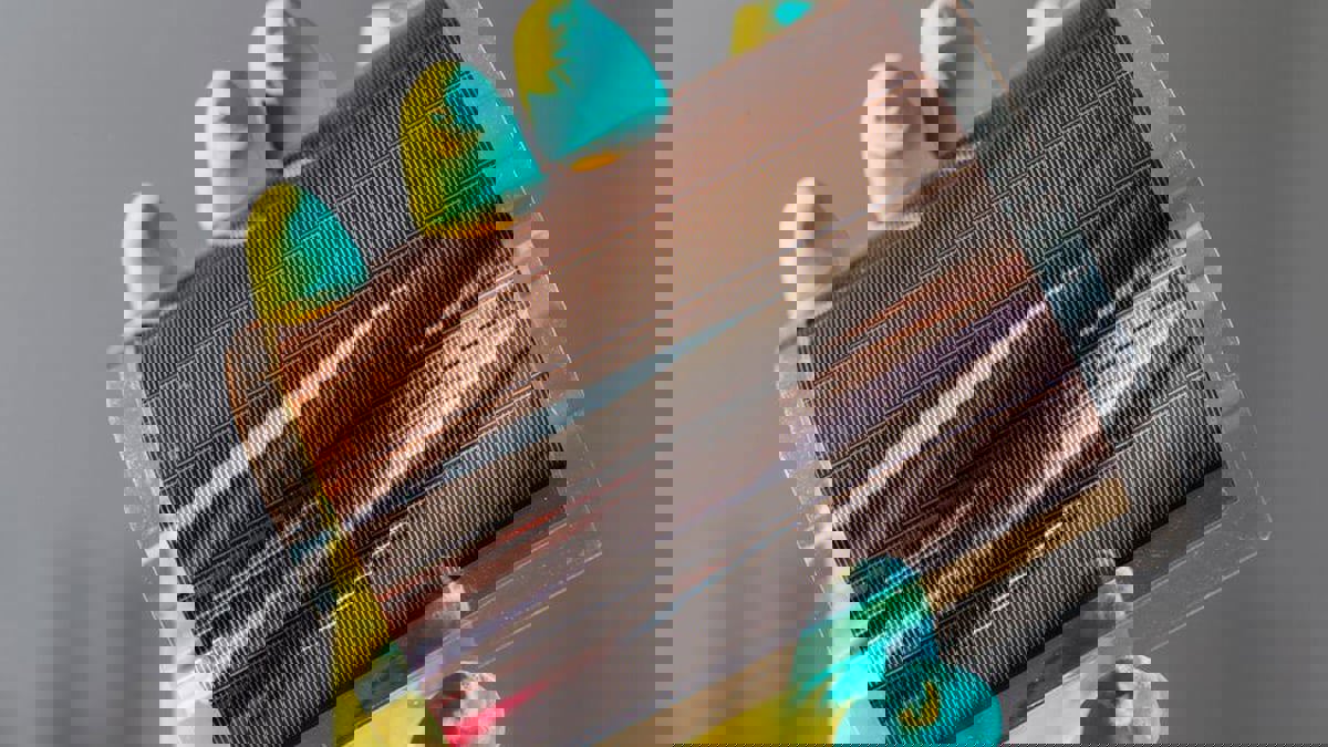 باحثون يطورون ألواحا شمسية عضوية منخفضة التكلفة